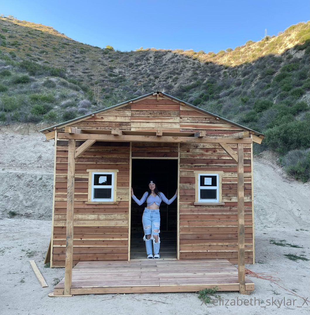 Photo by xelizabethskylarx published on May 16,2023 13:28:48 - BestThots