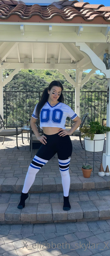 Photo by xelizabethskylarx published on May 16,2023 13:30:39 - BestThots