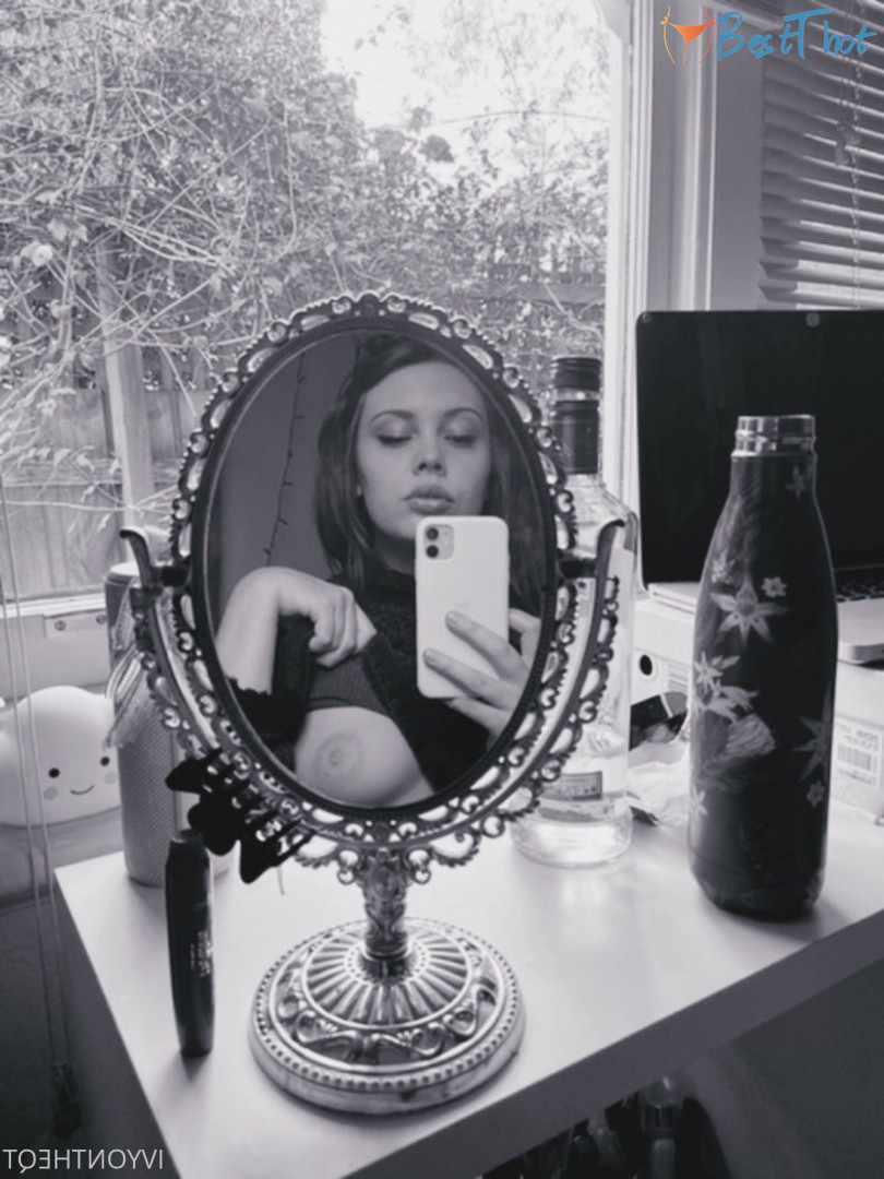 Photo by ivyontheqt published on December 19,2024 16:06:56 - BestThots
