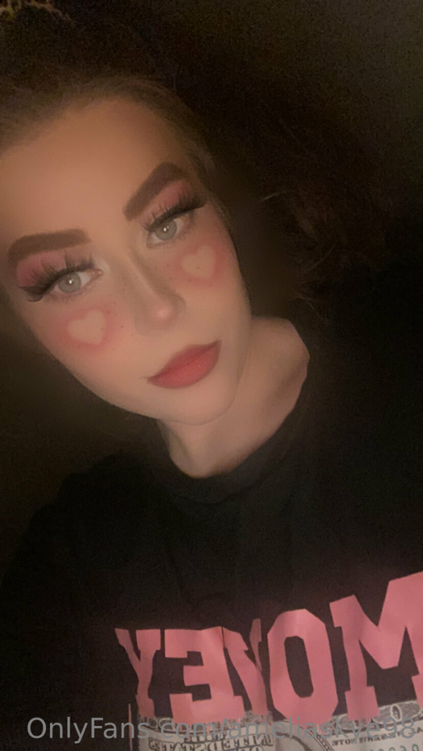 Photo by ameliaskye98 published on October 24,2023 19:39:23 - BestThots