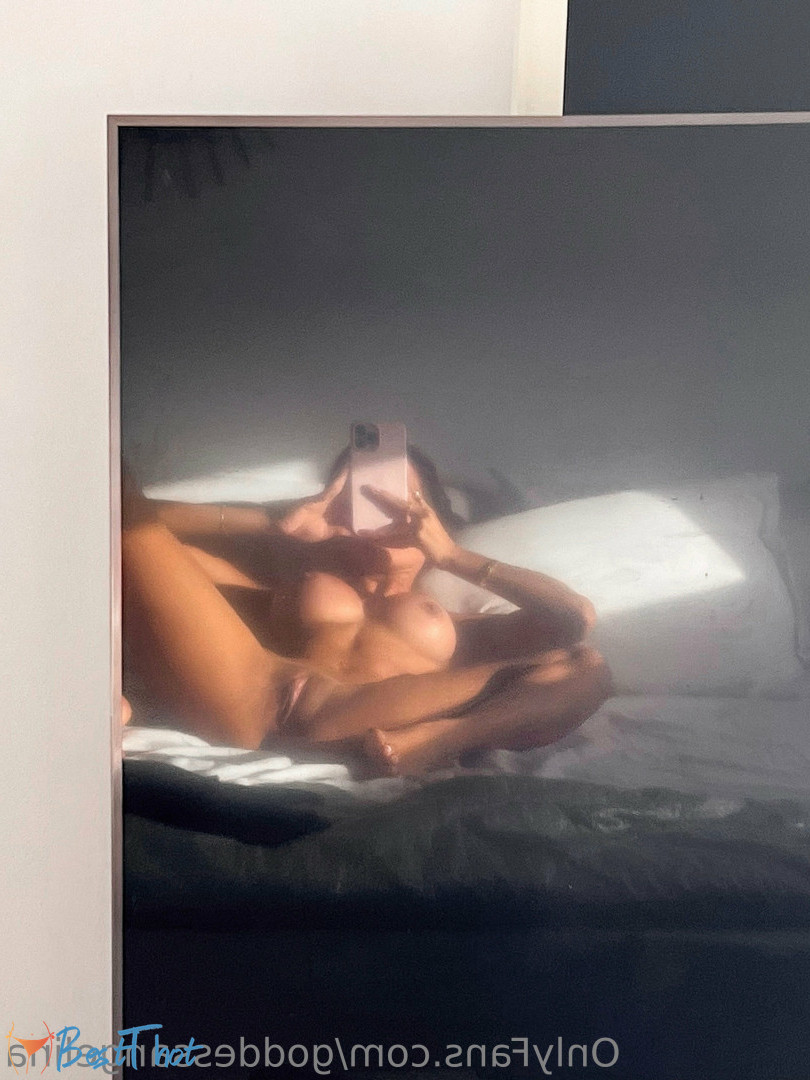 Photo by goddessangelina published on December 10,2024 16:06:00 - BestThots