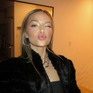 erikacostell #2496359