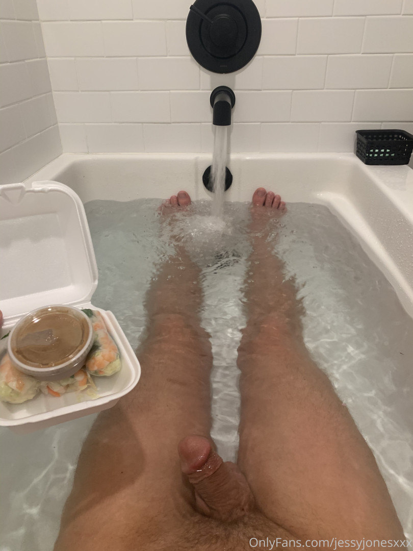 Photo by jessyjonesxxx published on October 14,2023 09:47:46 - BestThots