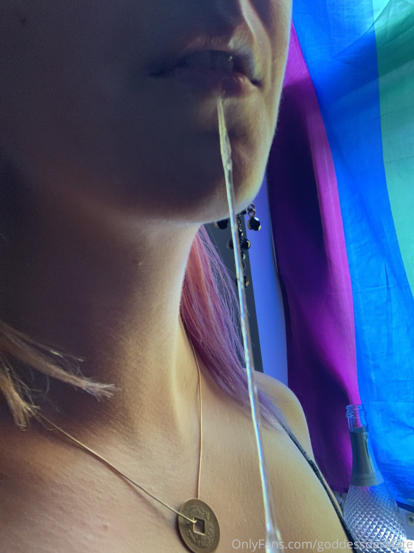 Photo by goddessdarkfate published on October 14,2023 16:18:36 - BestThots