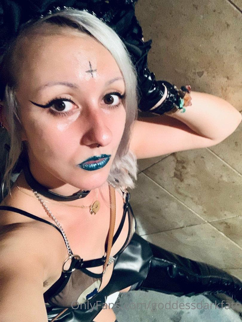 Photo by goddessdarkfate published on October 14,2023 17:11:53 - BestThots