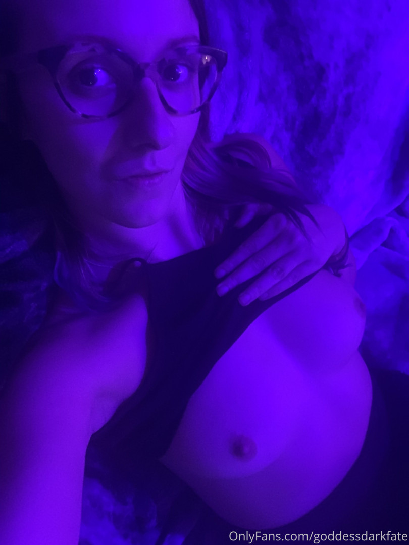 Photo by goddessdarkfate published on October 14,2023 17:20:35 - BestThots