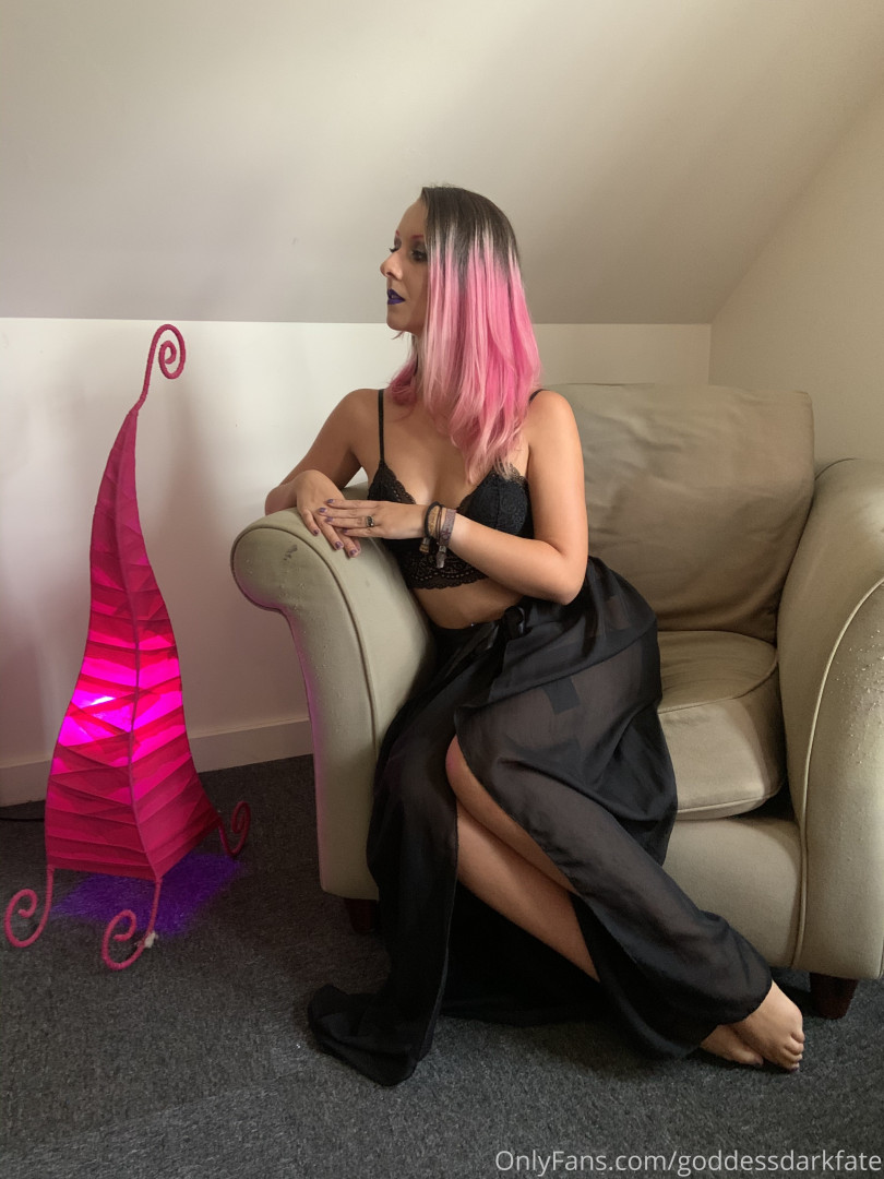 Photo by goddessdarkfate published on October 14,2023 18:07:14 - BestThots