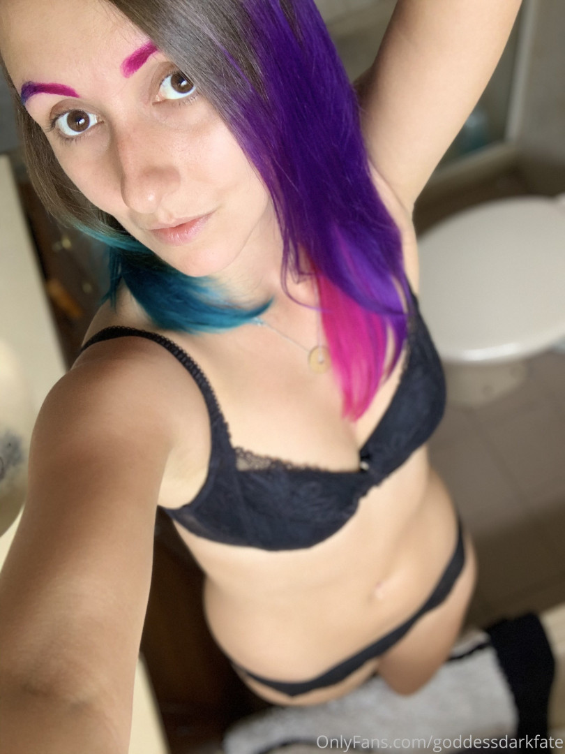 Photo by goddessdarkfate published on October 14,2023 18:15:38 - BestThots