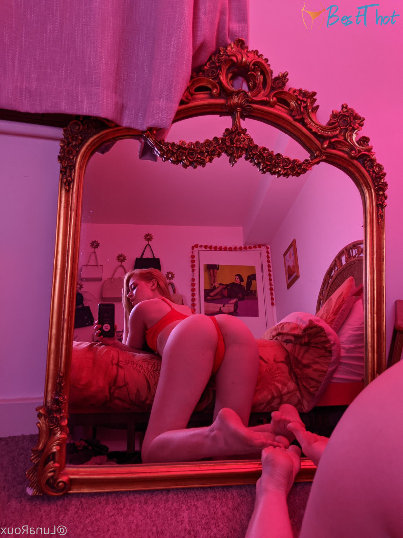 Photo by lunaroux published on December 15,2024 03:04:01 - BestThots