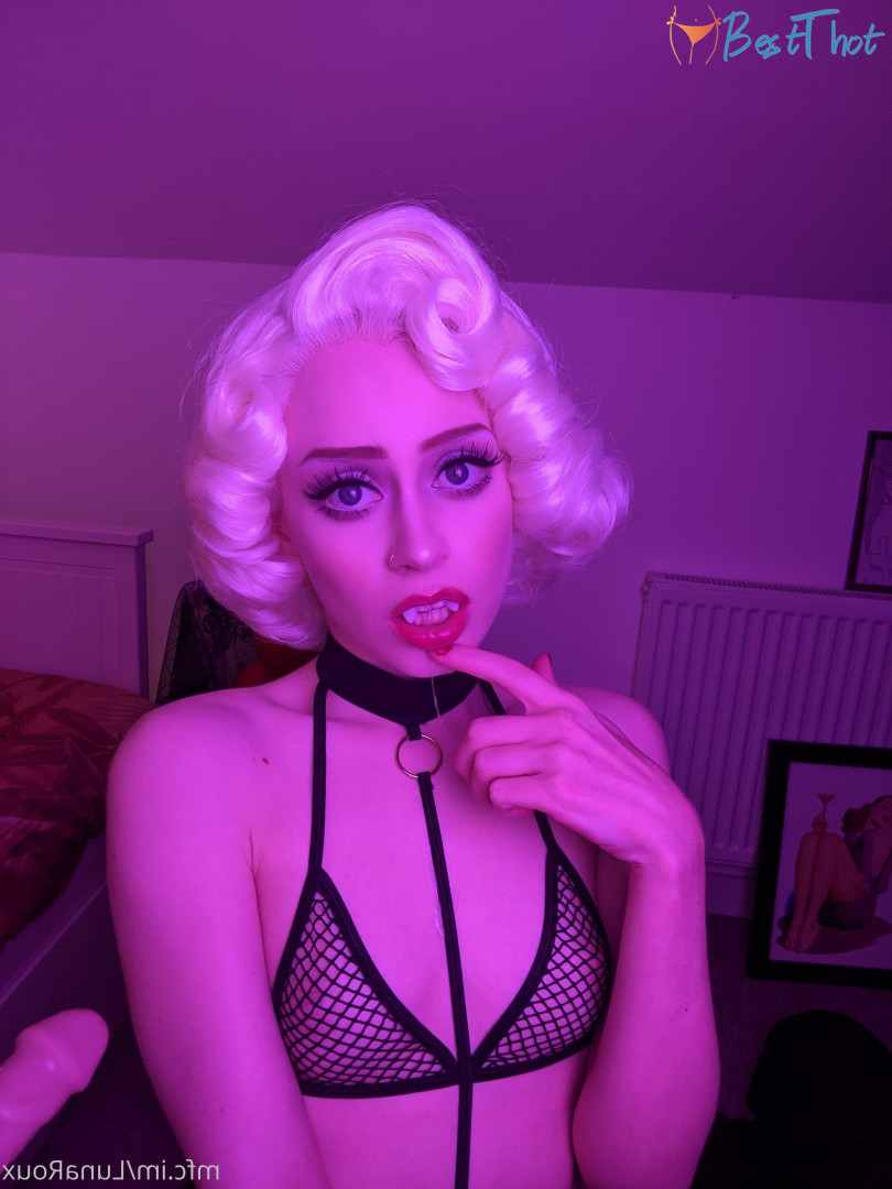 Photo by lunaroux published on December 15,2024 05:04:36 - BestThots