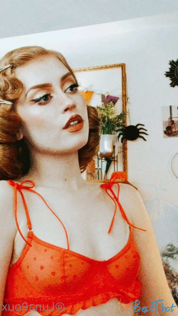Photo by lunaroux published on December 15,2024 05:05:39 - BestThots