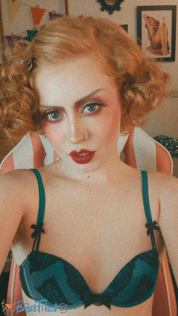 Photo by lunaroux published on December 15,2024 06:05:28 - BestThots
