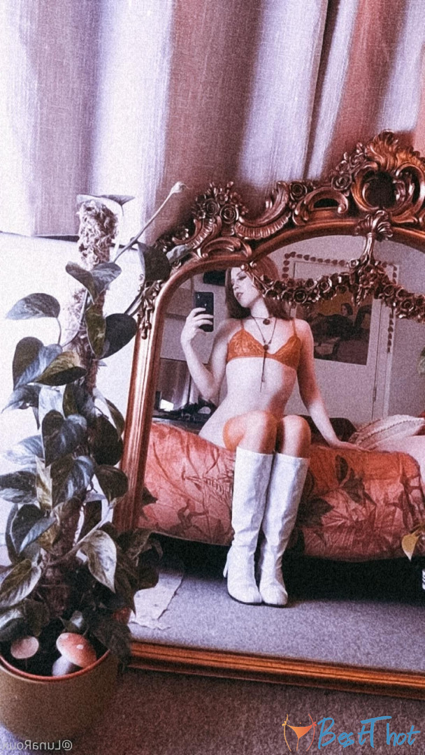 Photo by lunaroux published on December 15,2024 08:04:34 - BestThots