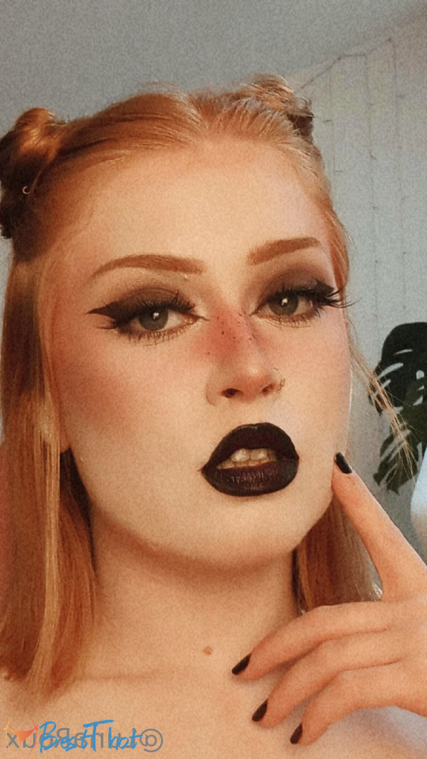 Photo by lunaroux published on December 15,2024 20:04:59 - BestThots