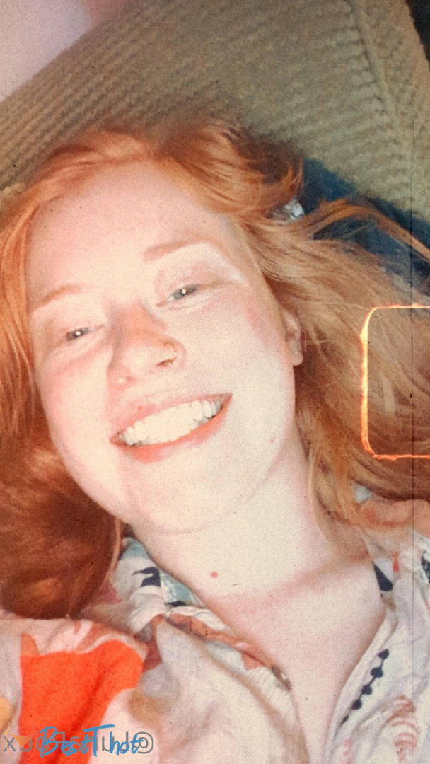 Photo by lunaroux published on December 15,2024 20:07:16 - BestThots