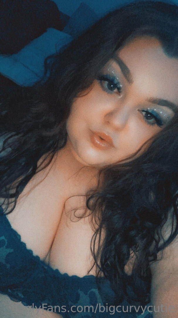 Photo by bigcurvycutie published on October 16,2023 03:53:15 - BestThots