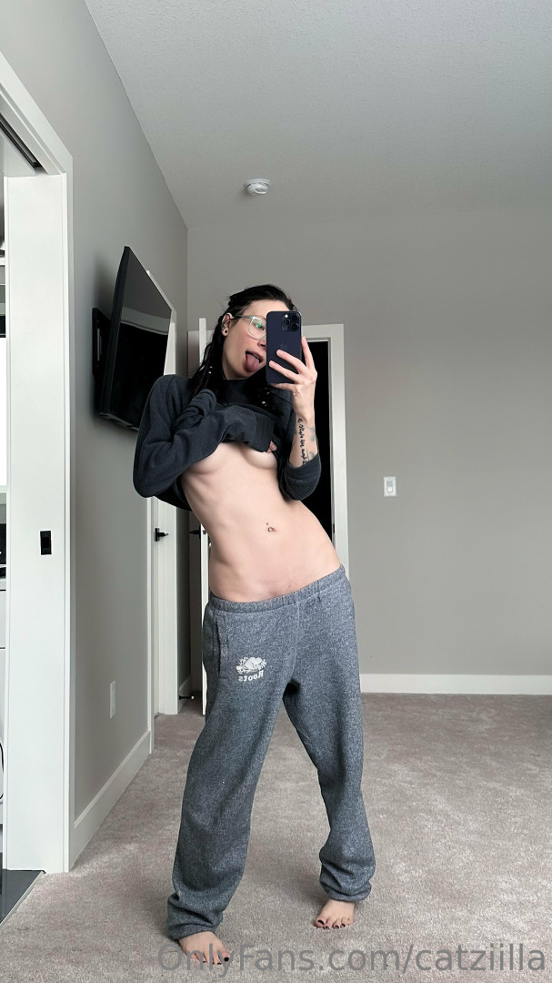 Photo by catziilla published on January 10,2024 02:43:21 - BestThots