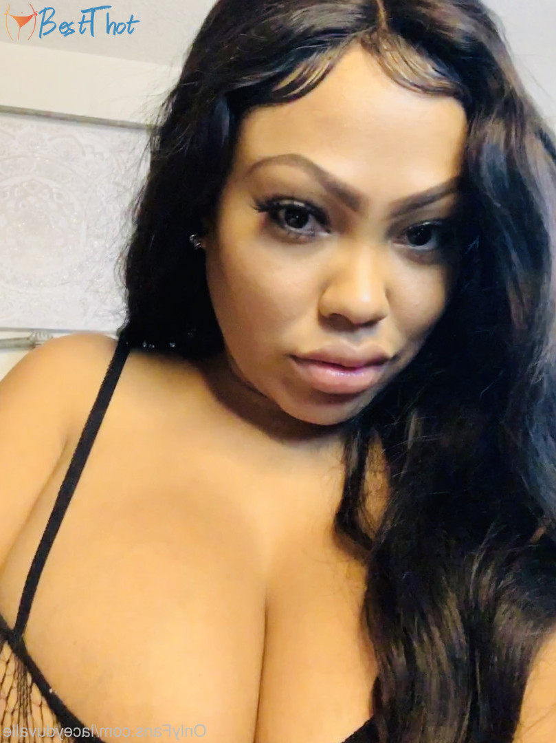 laceyduvalle #9518658