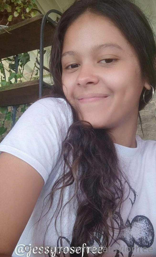 Photo by lolataylorfree published on May 22,2023 11:33:37 - BestThots