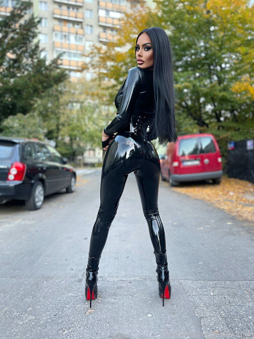 Photo by evilwoman published on June 19,2023 19:52:52 - BestThots