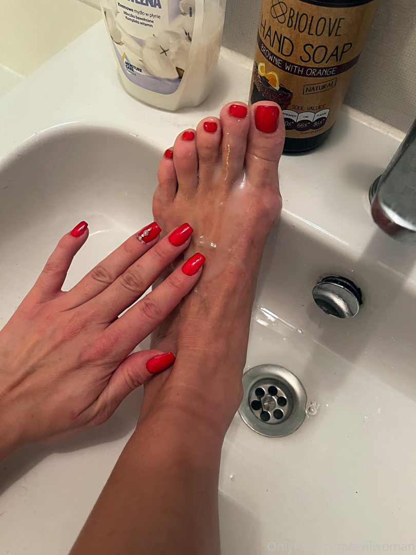 Photo by evilwoman published on June 19,2023 19:57:58 - BestThots