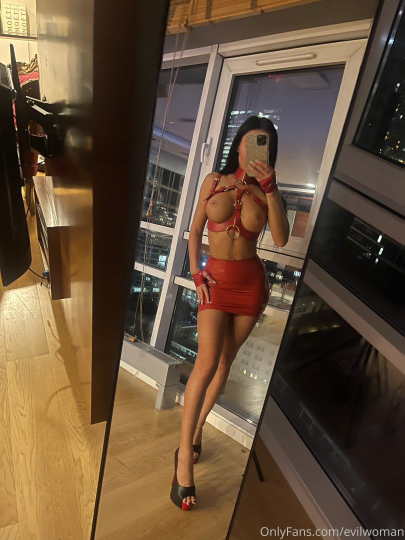 Photo by evilwoman published on June 19,2023 20:05:19 - BestThots
