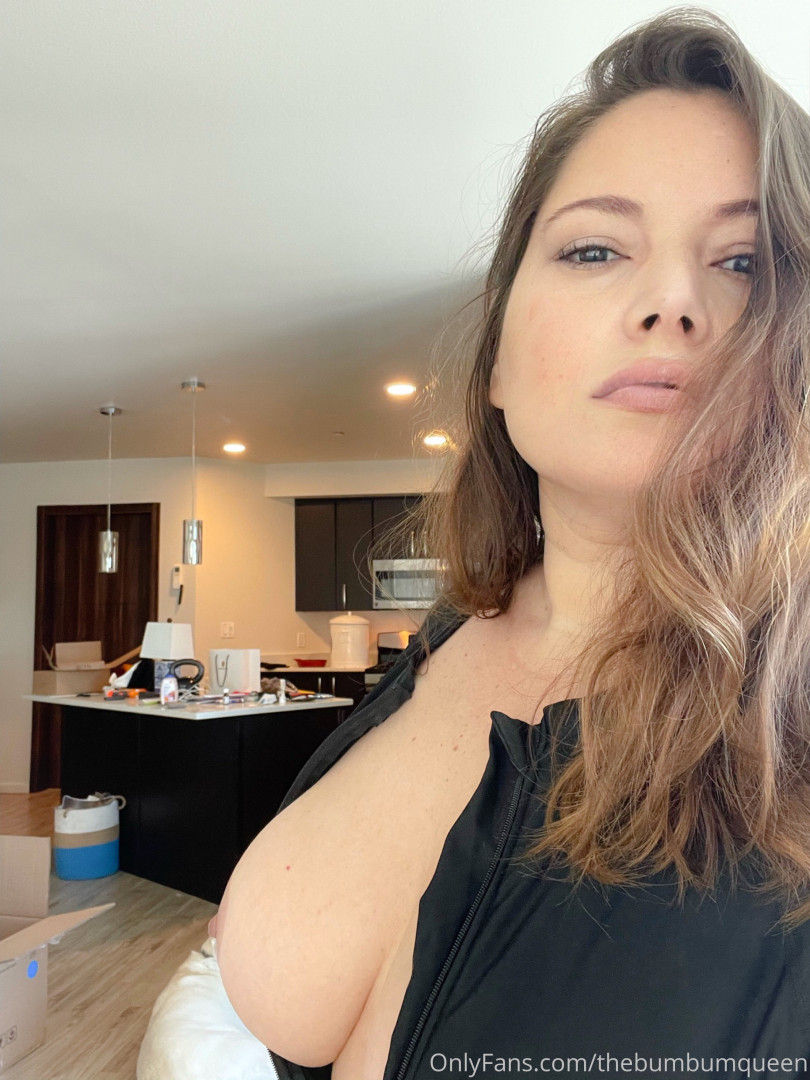 Photo by thebumbumqueen published on August 2,2023 19:05:39 - BestThots