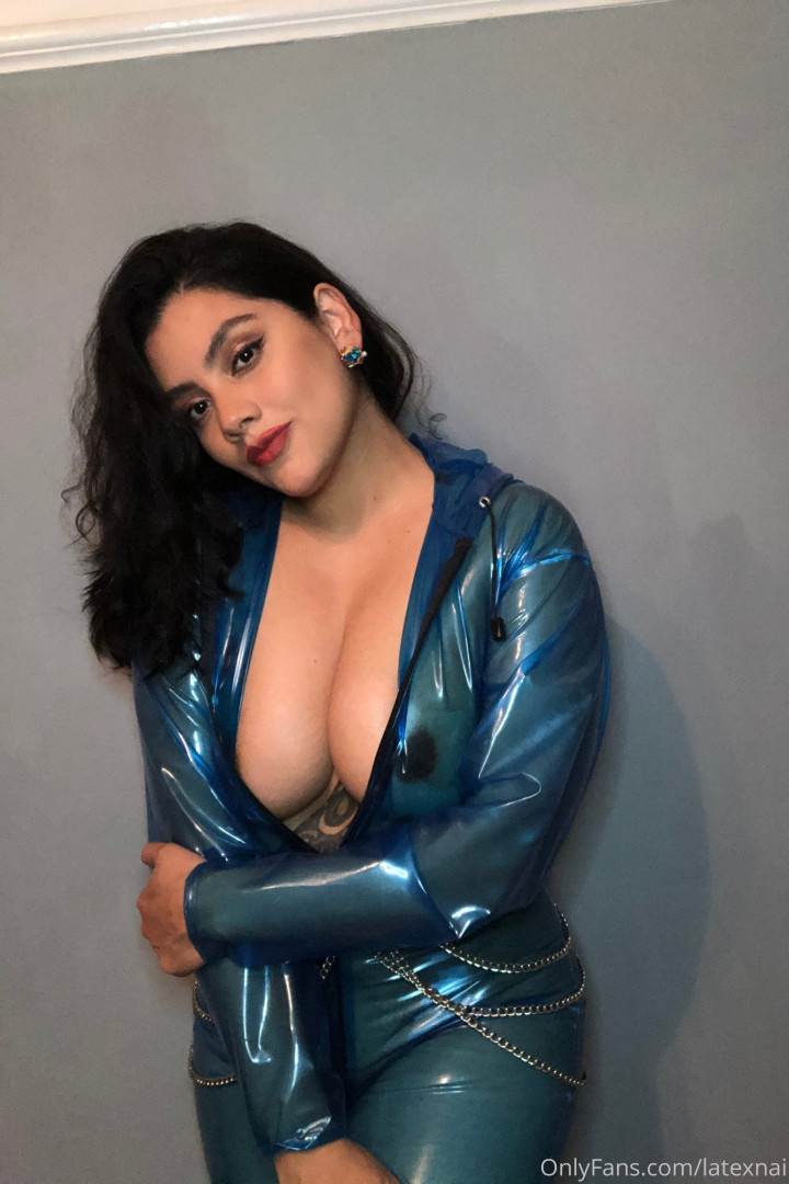 Photo by therubberbabe published on October 16,2023 04:54:04 - BestThots