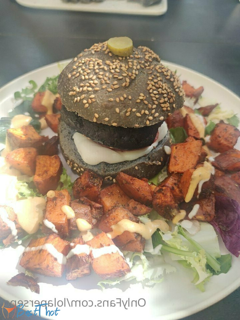 Photo by lolapersepo published on December 18,2024 02:10:53 - BestThots