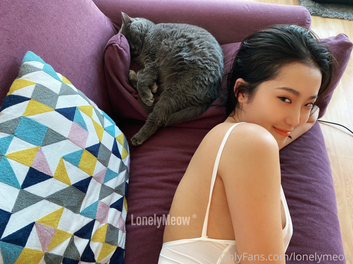 Photo by lonelymeow published on May 22,2023 11:25:38 - BestThots