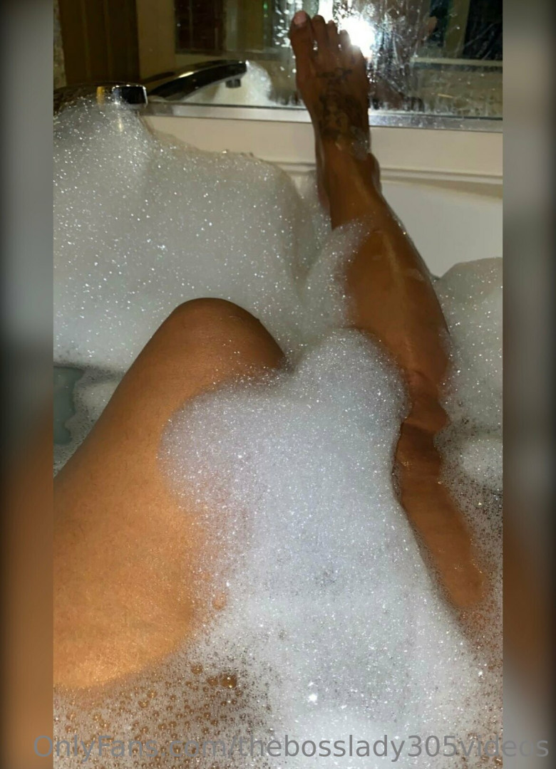 Photo by thebosslady305videos published on October 16,2023 15:53:25 - BestThots