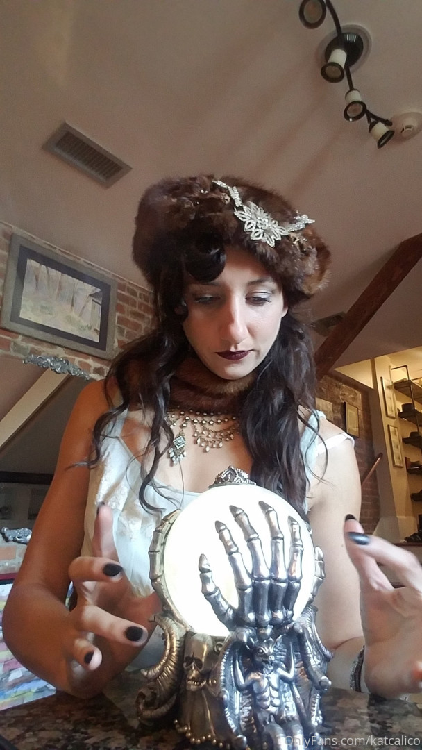 Photo by katcalico published on October 15,2023 00:26:48 - BestThots