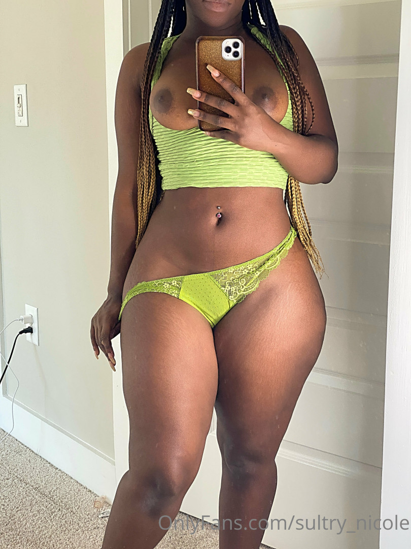 Photo by sultry_nicole published on October 16,2023 00:08:16 - BestThots