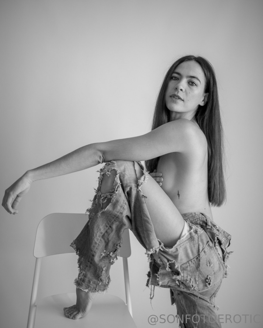 Photo by sonfotoerotic published on July 3,2023 13:31:14 - BestThots