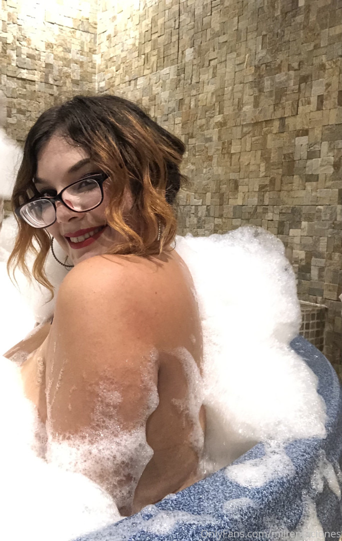 Photo by miltentaciones published on October 14,2023 22:59:20 - BestThots