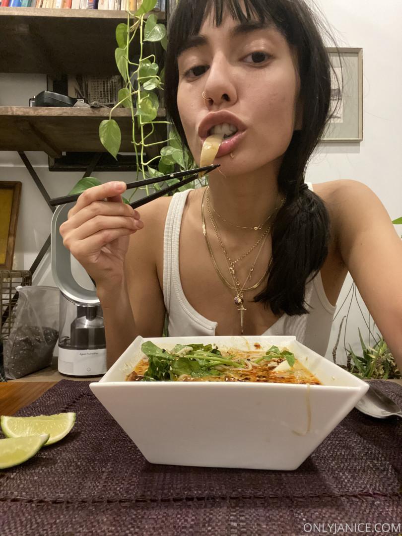 Photo by rejaniced published on August 16,2023 19:08:35 - BestThots