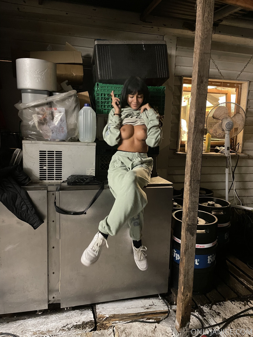 Photo by rejaniced published on August 16,2023 19:24:25 - BestThots