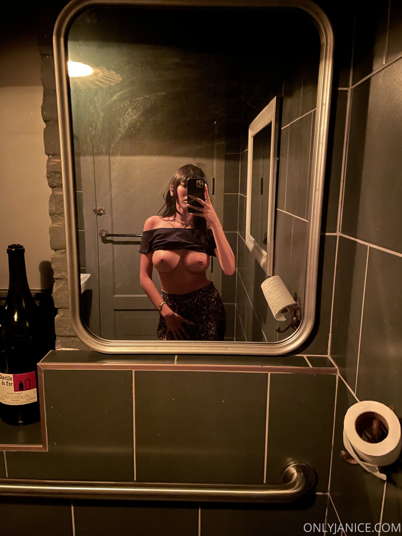 Photo by rejaniced published on August 16,2023 19:28:08 - BestThots