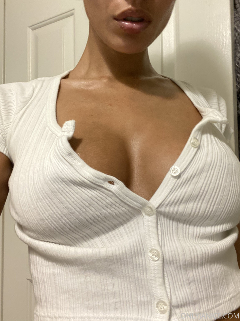 Photo by rejaniced published on August 16,2023 19:29:23 - BestThots