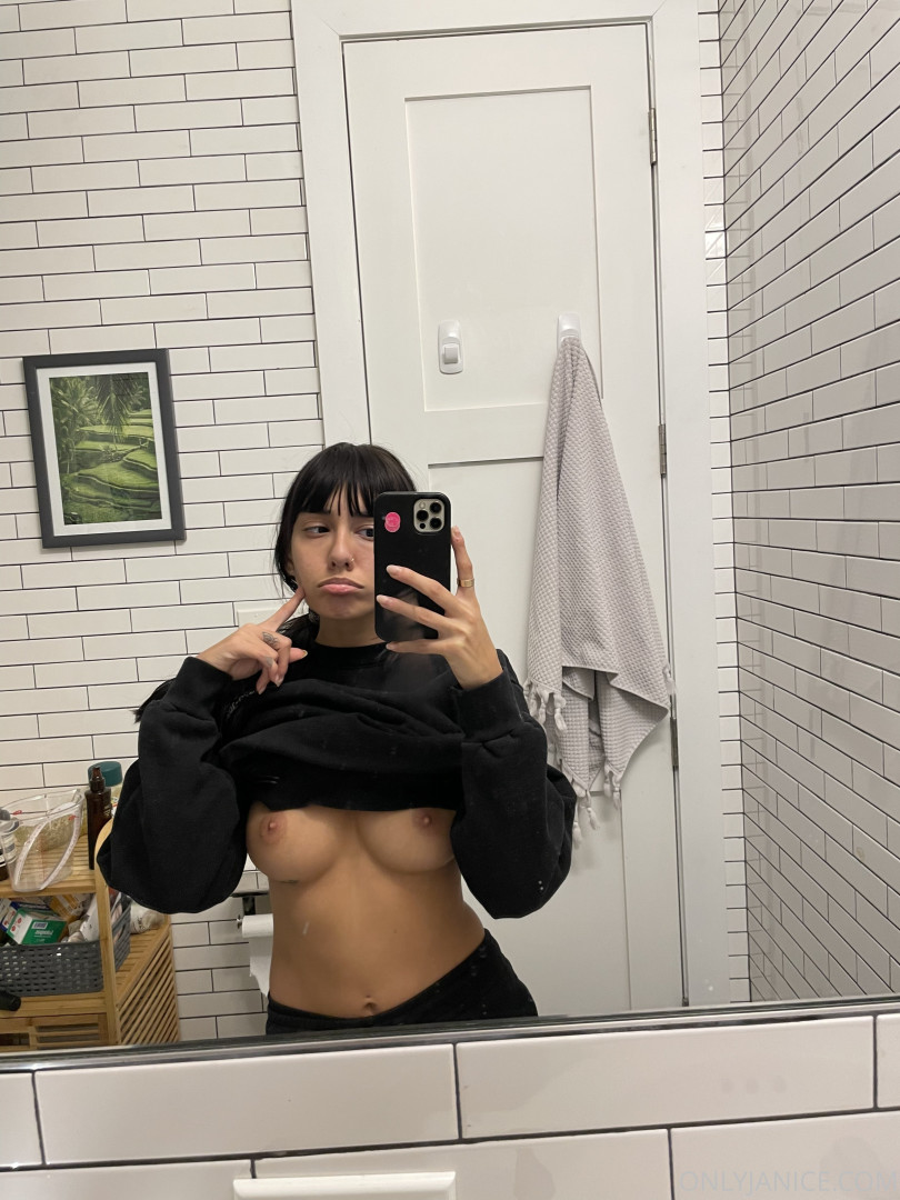 Photo by rejaniced published on August 16,2023 19:39:36 - BestThots
