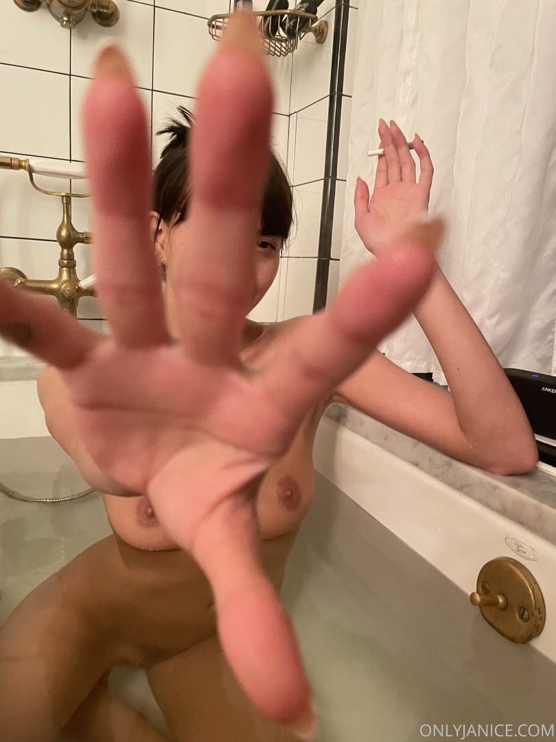 Photo by rejaniced published on August 16,2023 19:45:46 - BestThots