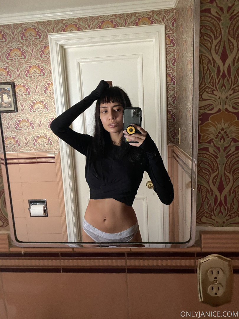 Photo by rejaniced published on August 16,2023 20:02:09 - BestThots