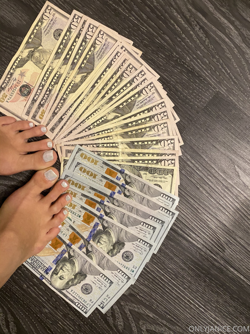 Photo by rejaniced published on August 16,2023 20:24:09 - BestThots