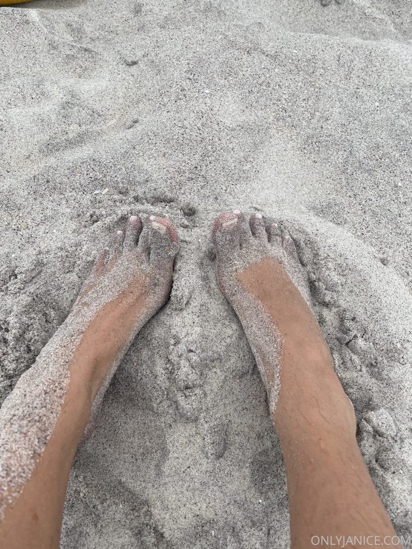 Photo by rejaniced published on August 16,2023 20:25:32 - BestThots