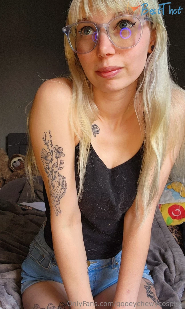 gooeychewycosplay #9801541