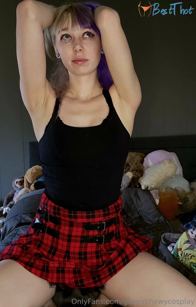 gooeychewycosplay #9801916