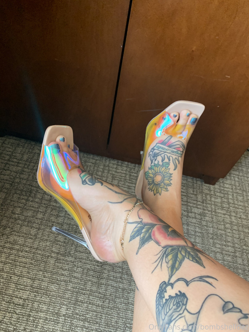 Photo by bombshelldez published on December 10,2023 17:57:20 - BestThots