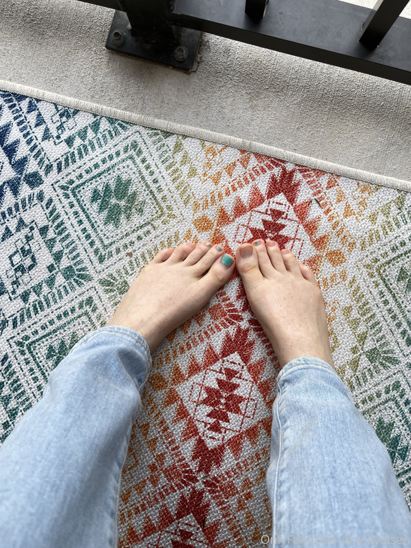 Photo by thelilyolsen published on October 15,2023 22:08:19 - BestThots
