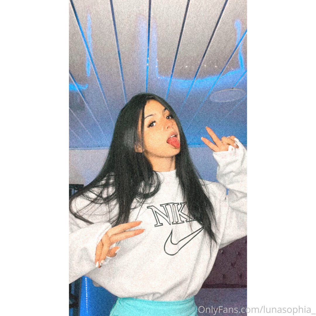 Photo by lunasophia_ published on July 8,2023 00:01:35 - BestThots
