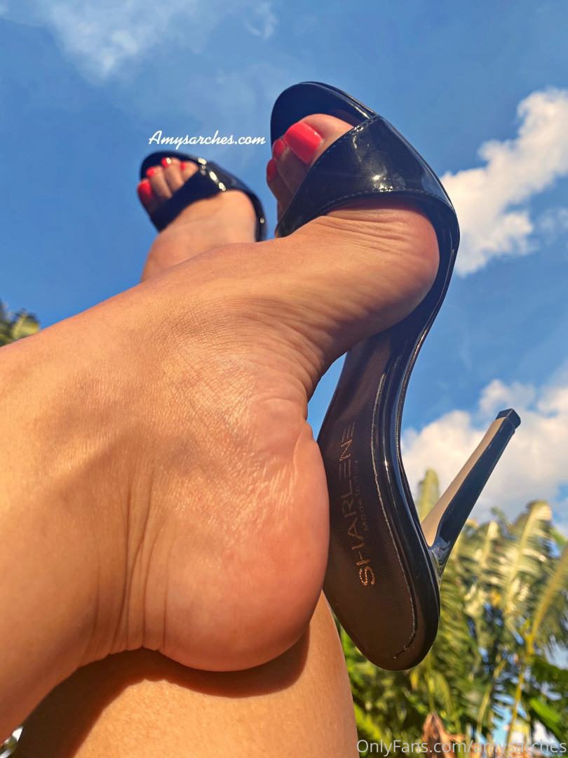 Photo by mylfarches published on June 21,2023 18:28:59 - BestThots